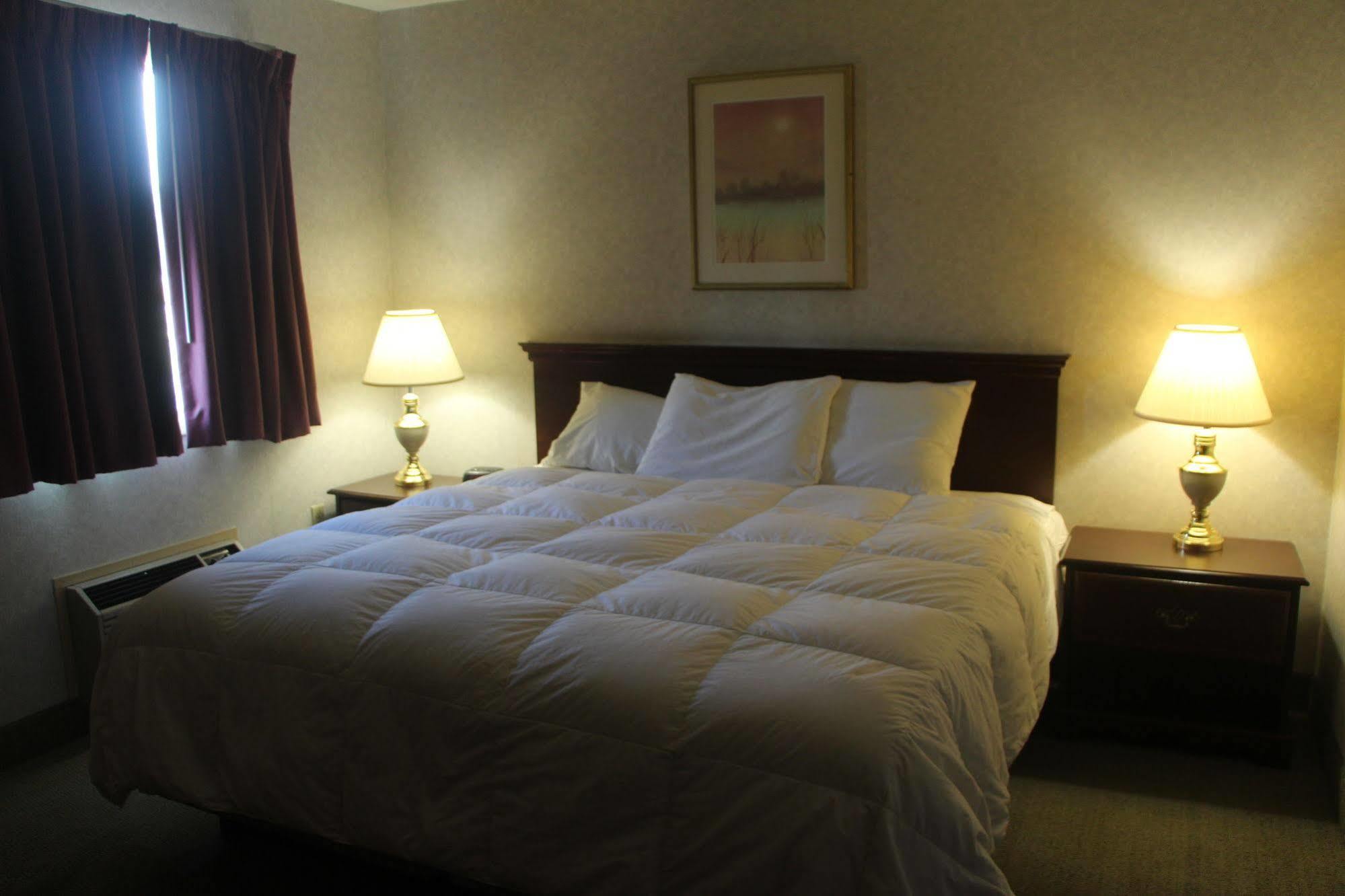Magnuson Hotel East Syracuse Extérieur photo
